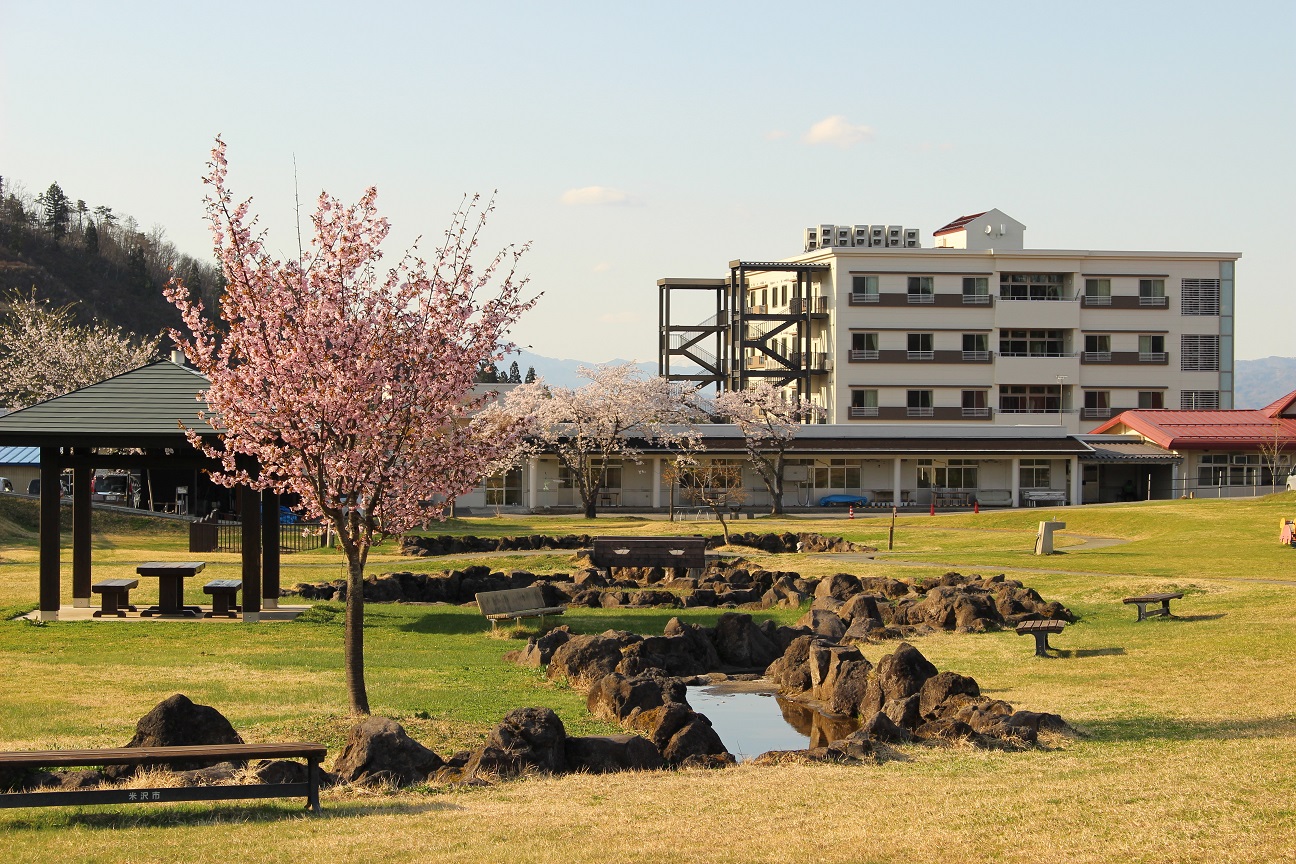 米沢市わくわくランド隣に位置する法人です